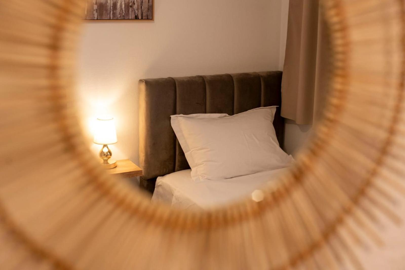 Apartment Tirana Center - Family & Friends - 3Bdr - Perfect For 8 Tirana