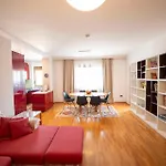 Tirana Center - Family & Friends - 3Bdr - Perfect For 8