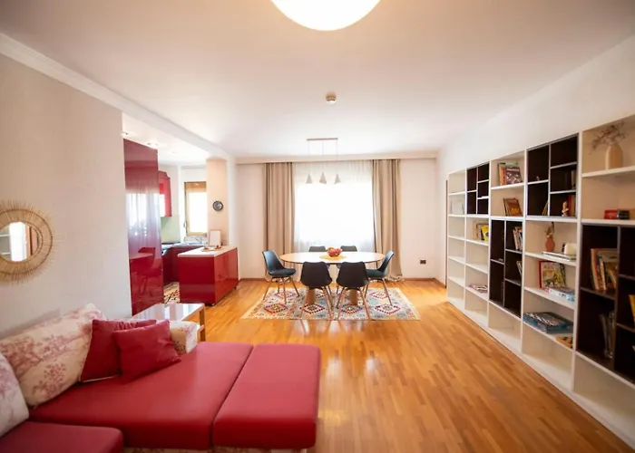 Tirana Center - Family & Friends - 3Bdr - Perfect For 8