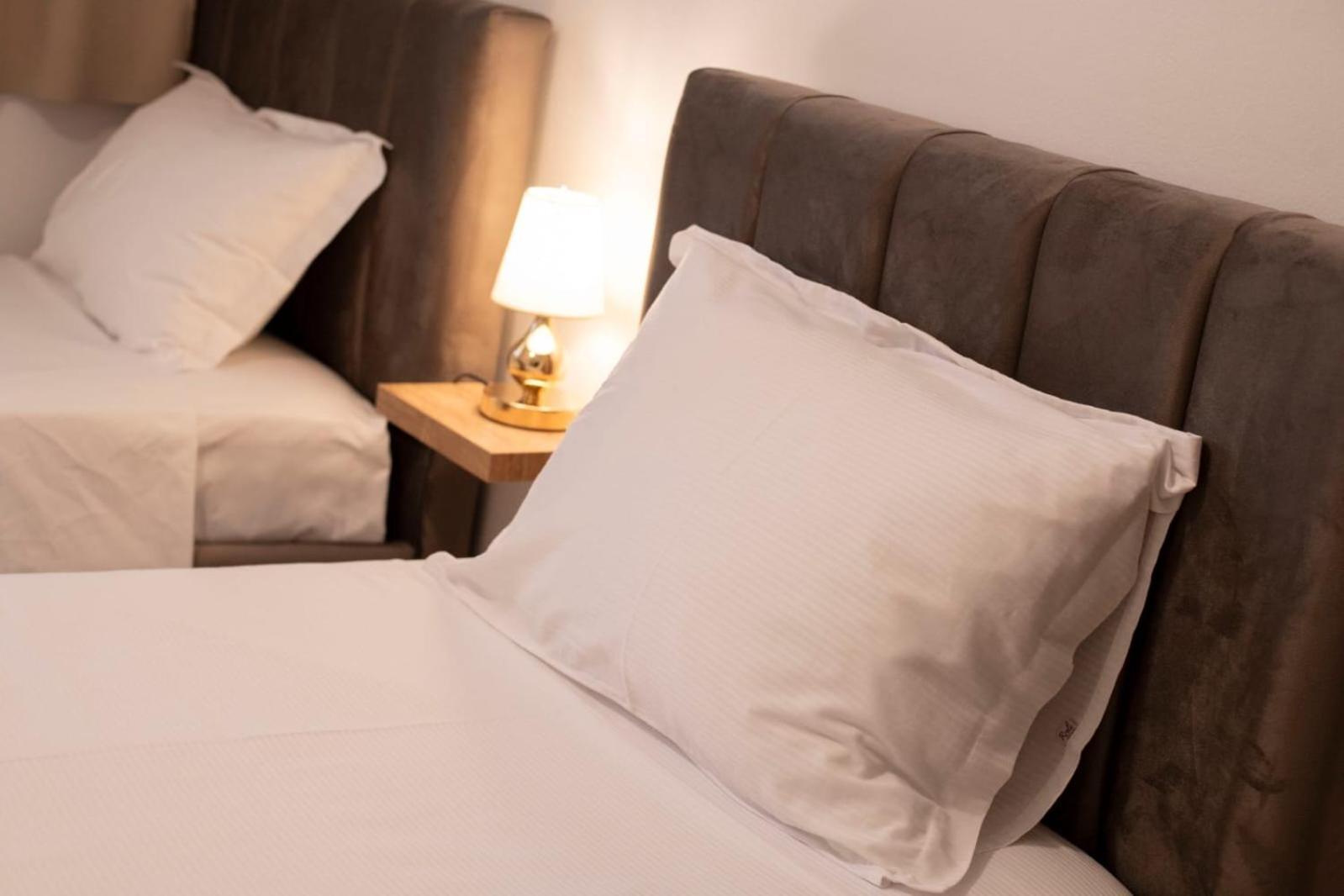 Apartament Tirana Center - Family & Friends - 3Bdr - Perfect For 8 *